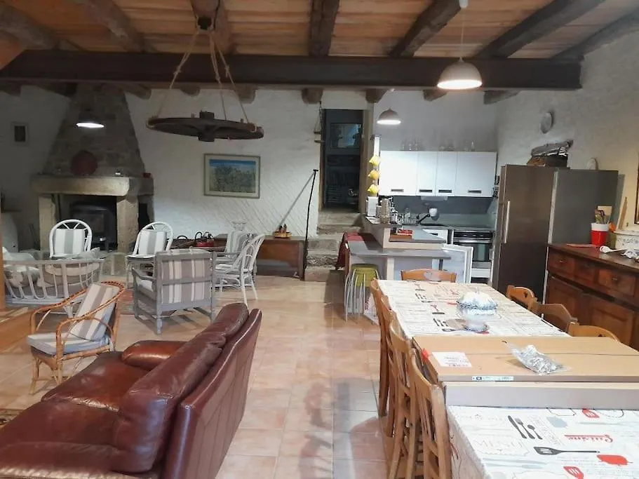 Casa de Férias Au Bord Du Doux, Moulin Isole, Rustique Vila Arlebosc França
